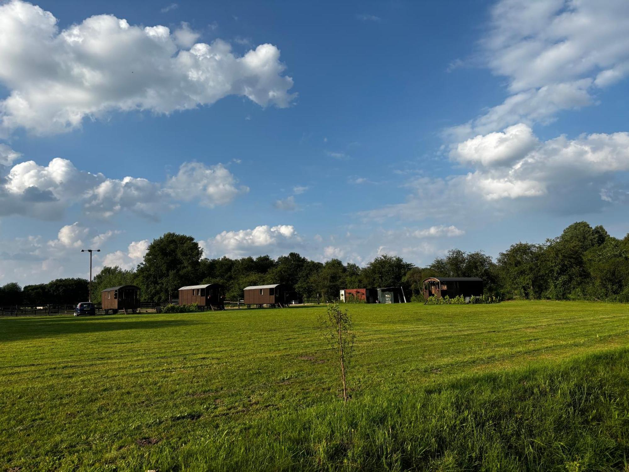 Hotel Pipowagen Het Kasteel Diever Esterno foto